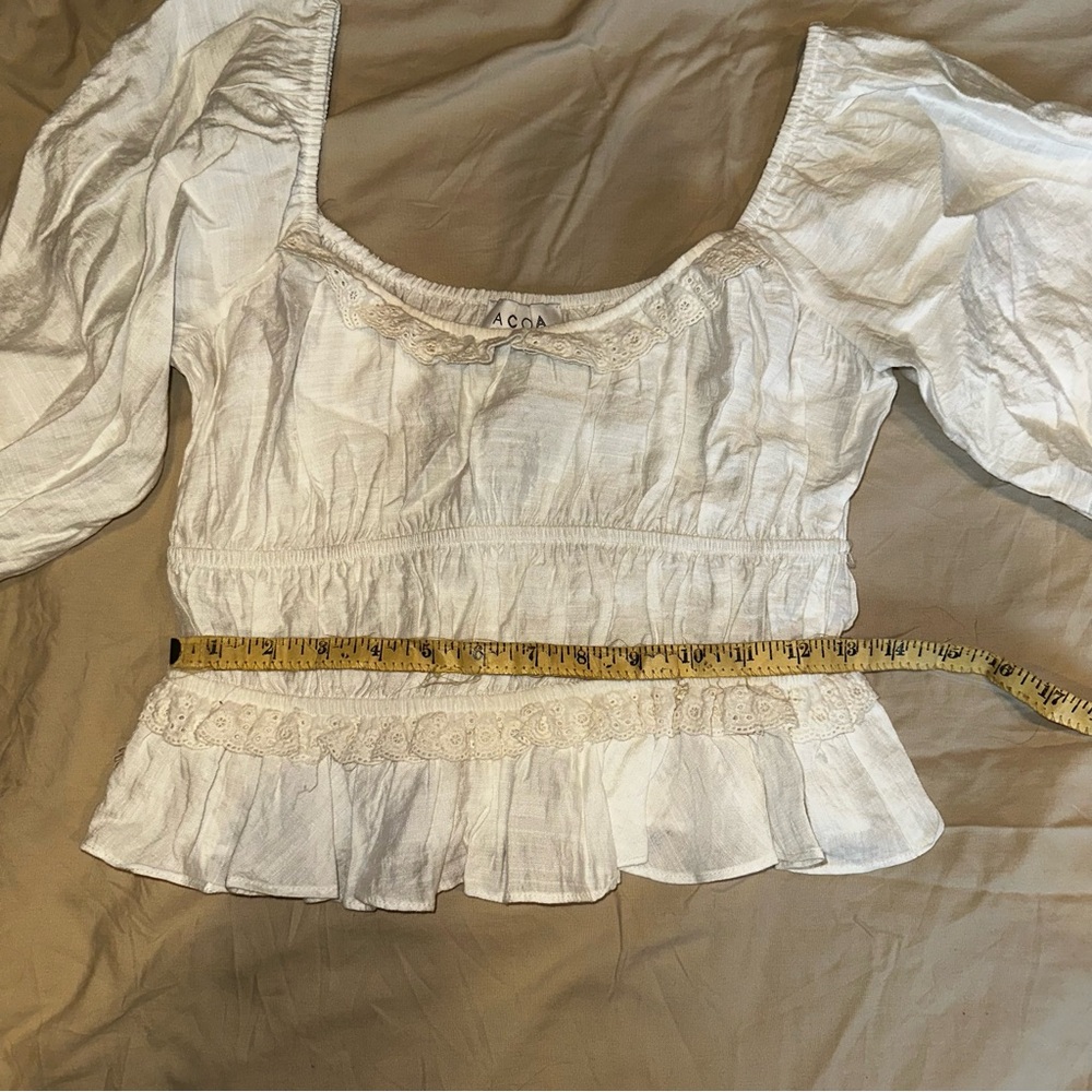 NWOT White Ruffle Cropped Top - Picture 4 of 9